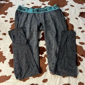 Gym shark leggings!